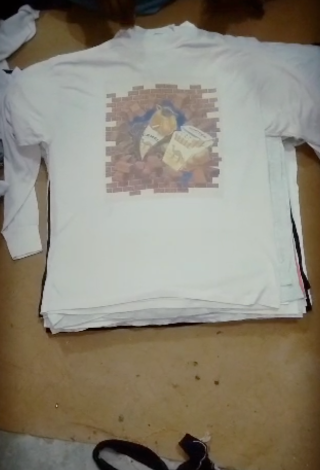 Single-stitch-tshirt