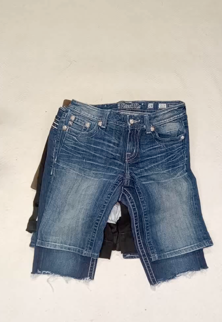 Y2K DENIM - MIX STYLE LADIES FANCY SHORTS - 25 PCS