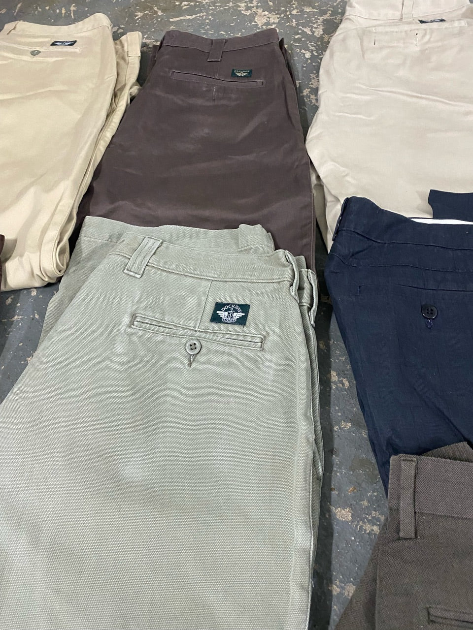 27pc Avirex/Dockers Pants Mix