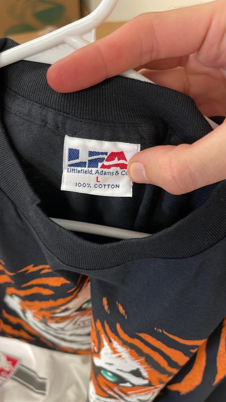 Deadstock Vintage tiger shirts-10 Pieces