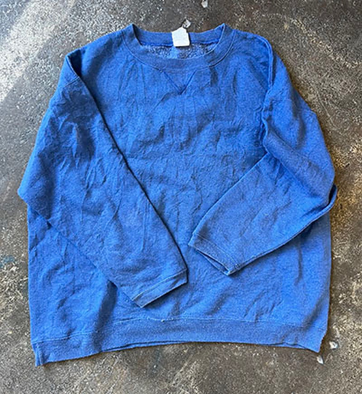 Vintage blank (no print) crewneck sweatshirt (24 pieces)