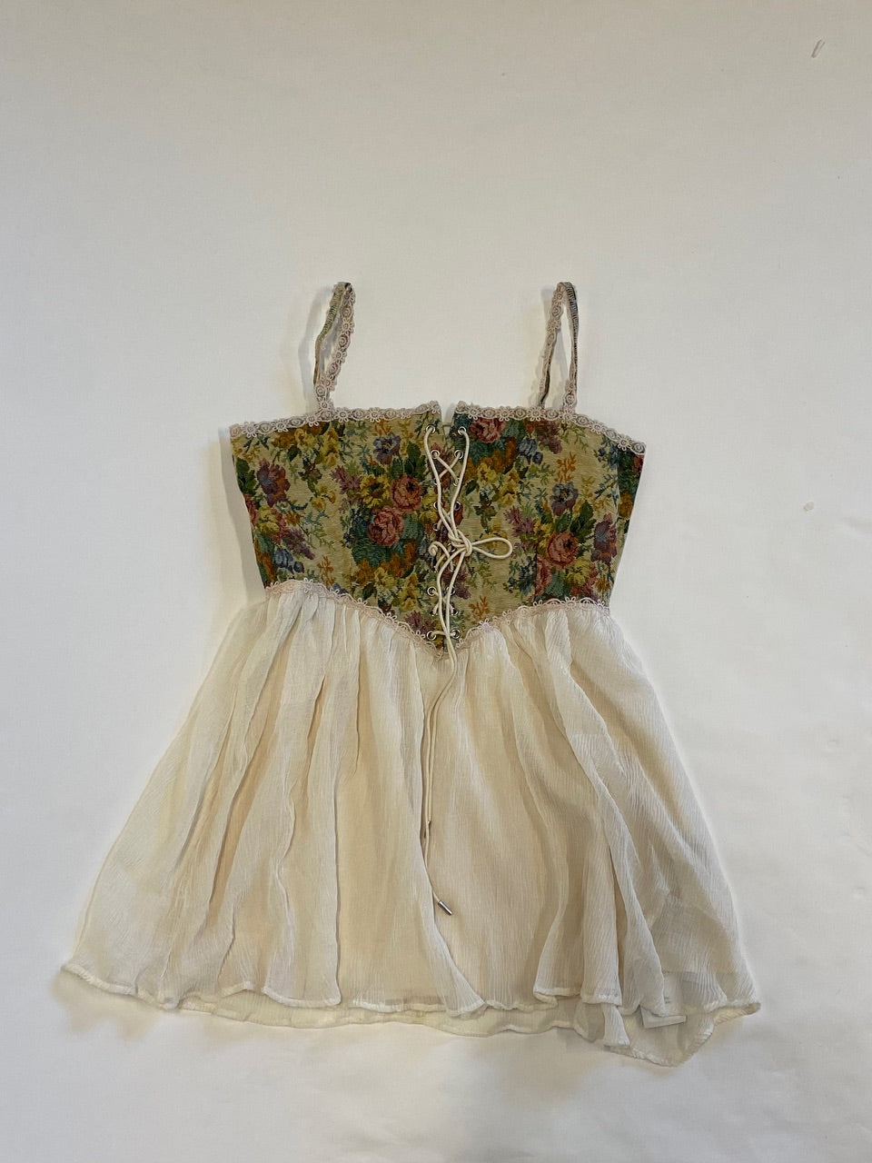Women’s Spring Floral Dresses and Skirts (44pc)