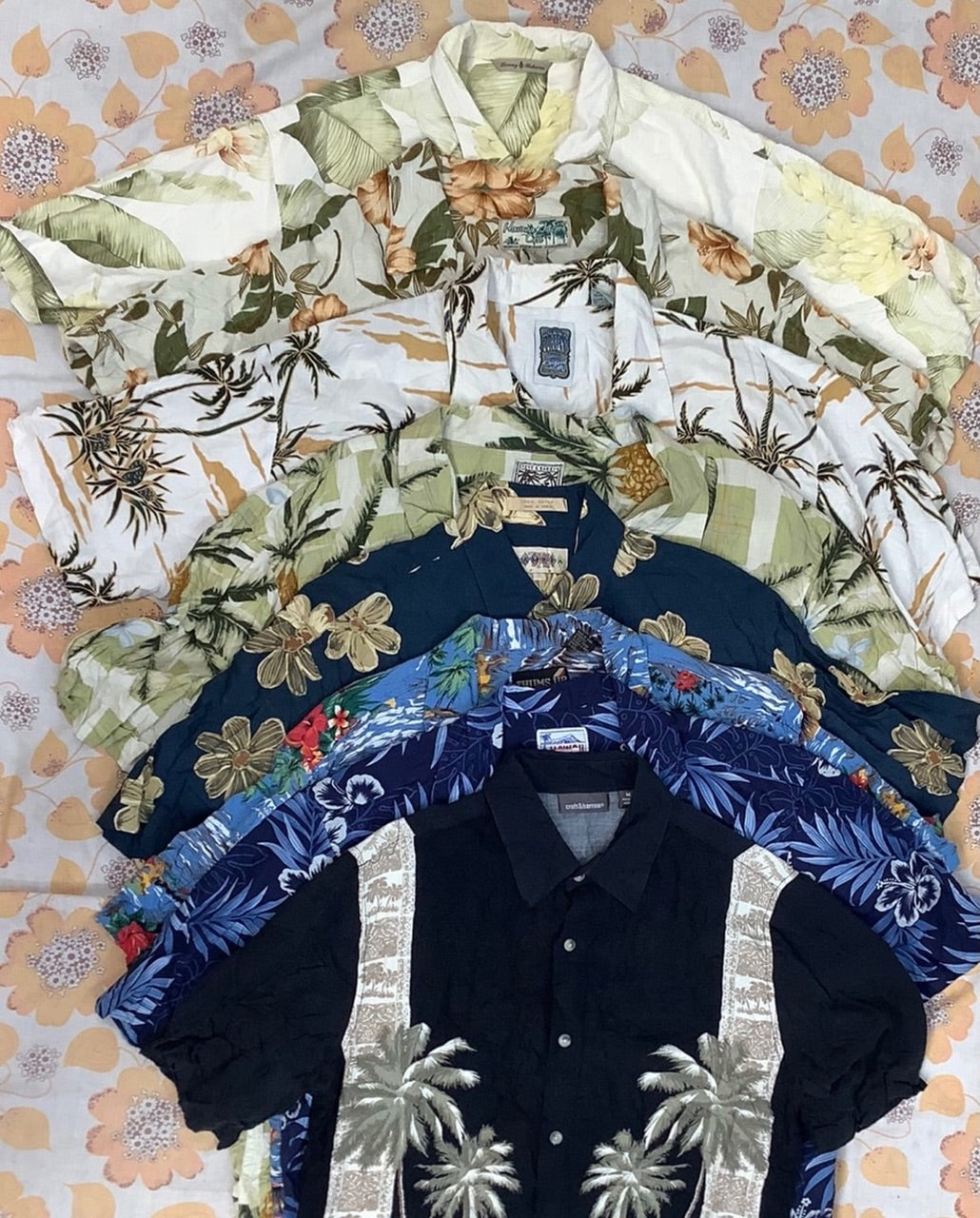 Vintage Hawaiian Patterned Men’s Shirts - 10 pieces Grade A