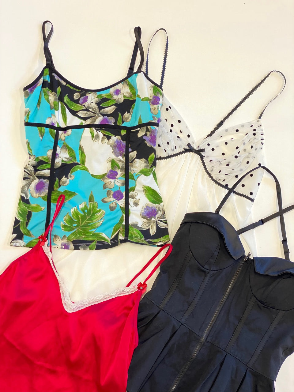 Y2K Women’s Tanks and Lingerie (19pc)