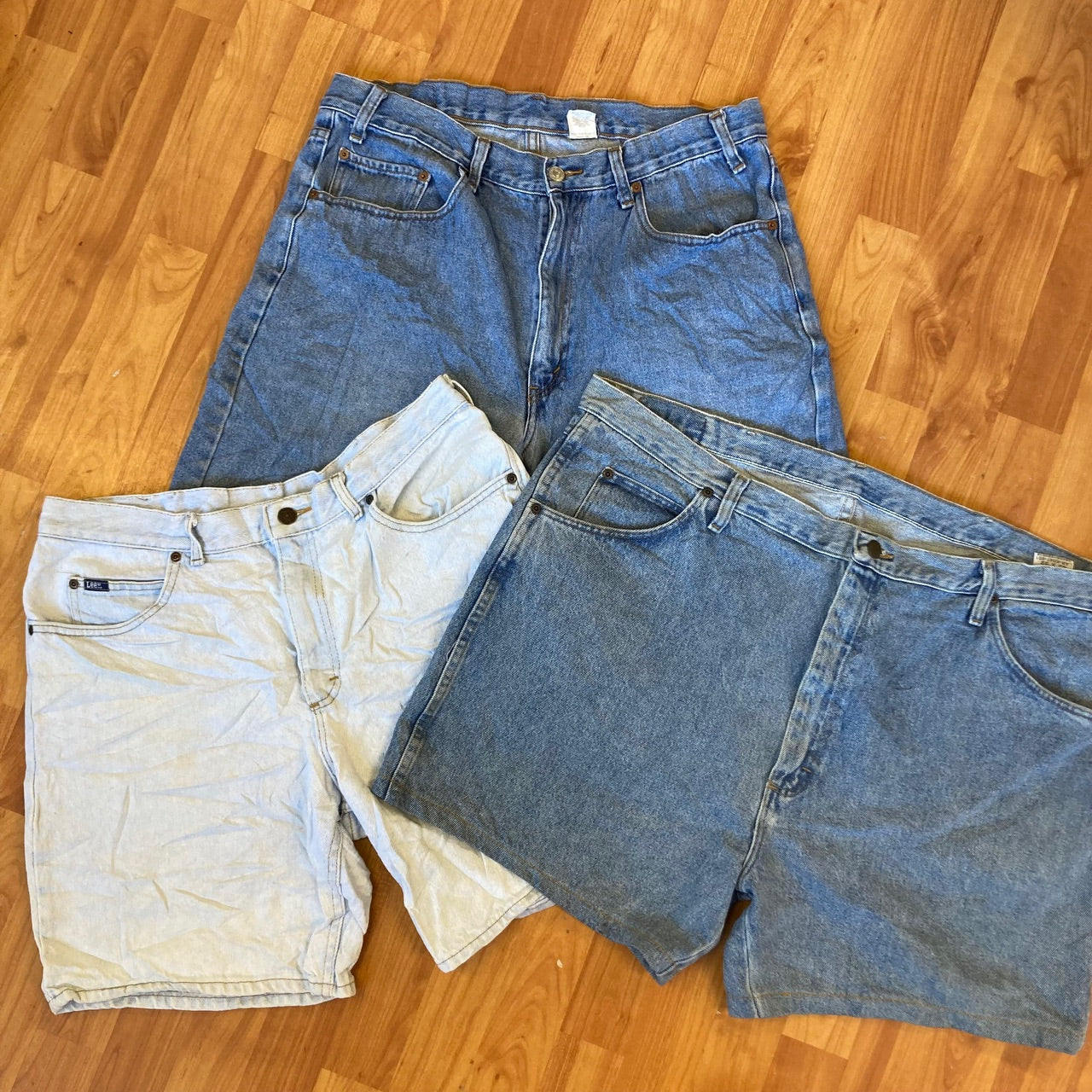 Levi’s, Wrangler & Lee Shorts - 20 Pieces