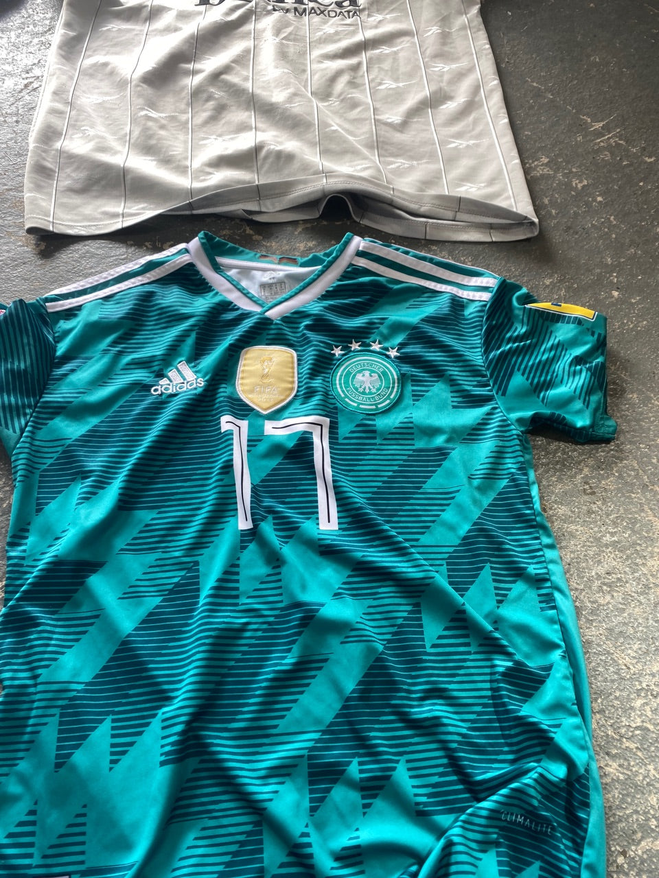 Football shirt mix- 38 Pieces
