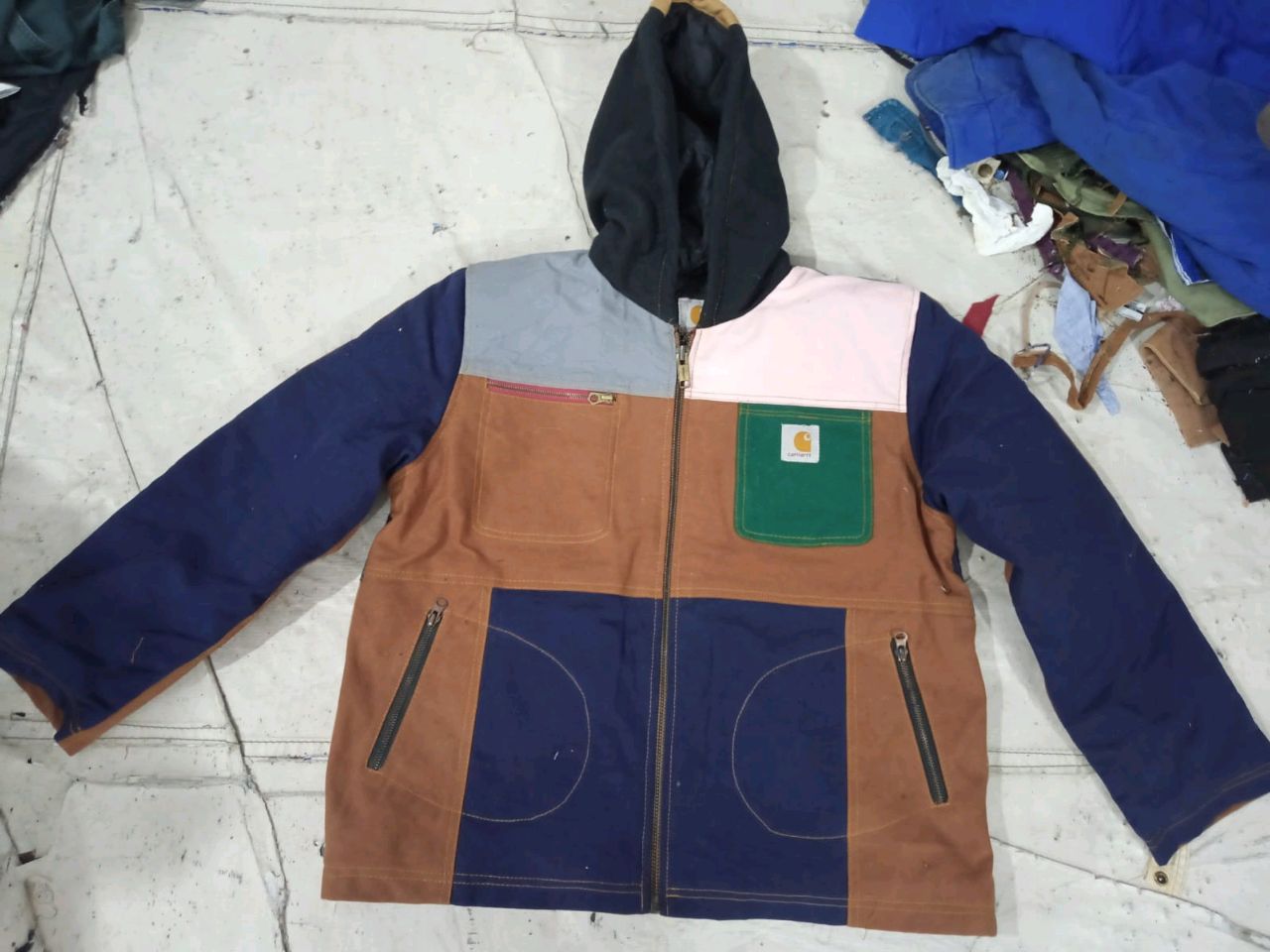Rework Carhartt jackets hoodie 30 pieces