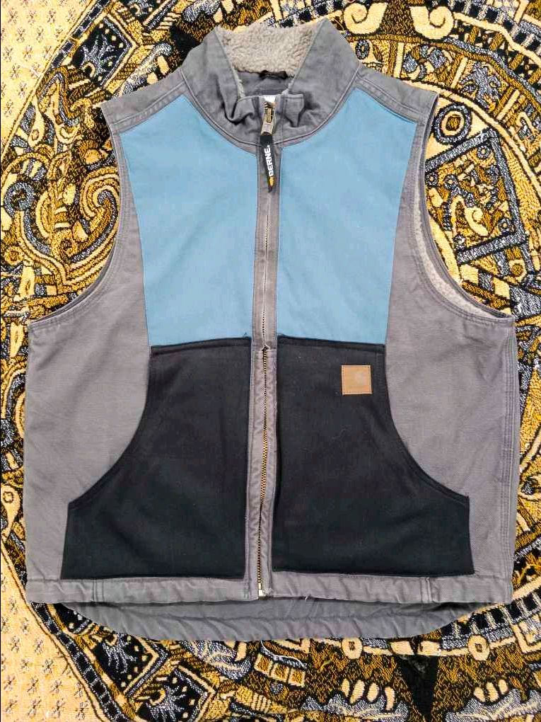 💥 SALE 50% Off - Carhartt vest - 15 pieces.