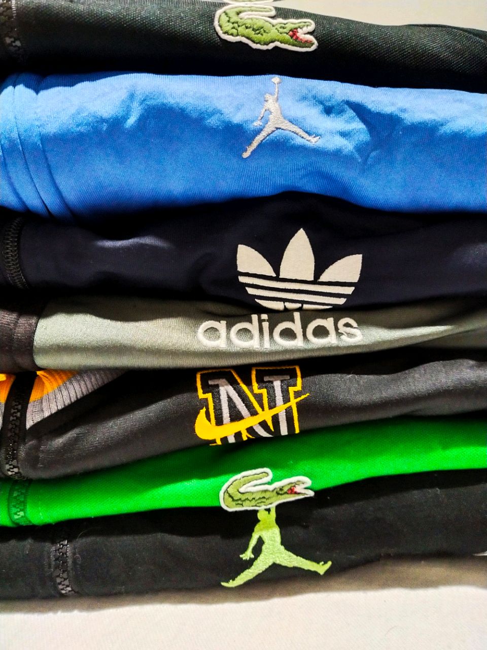 Mix Branded track jacket 83 pcs