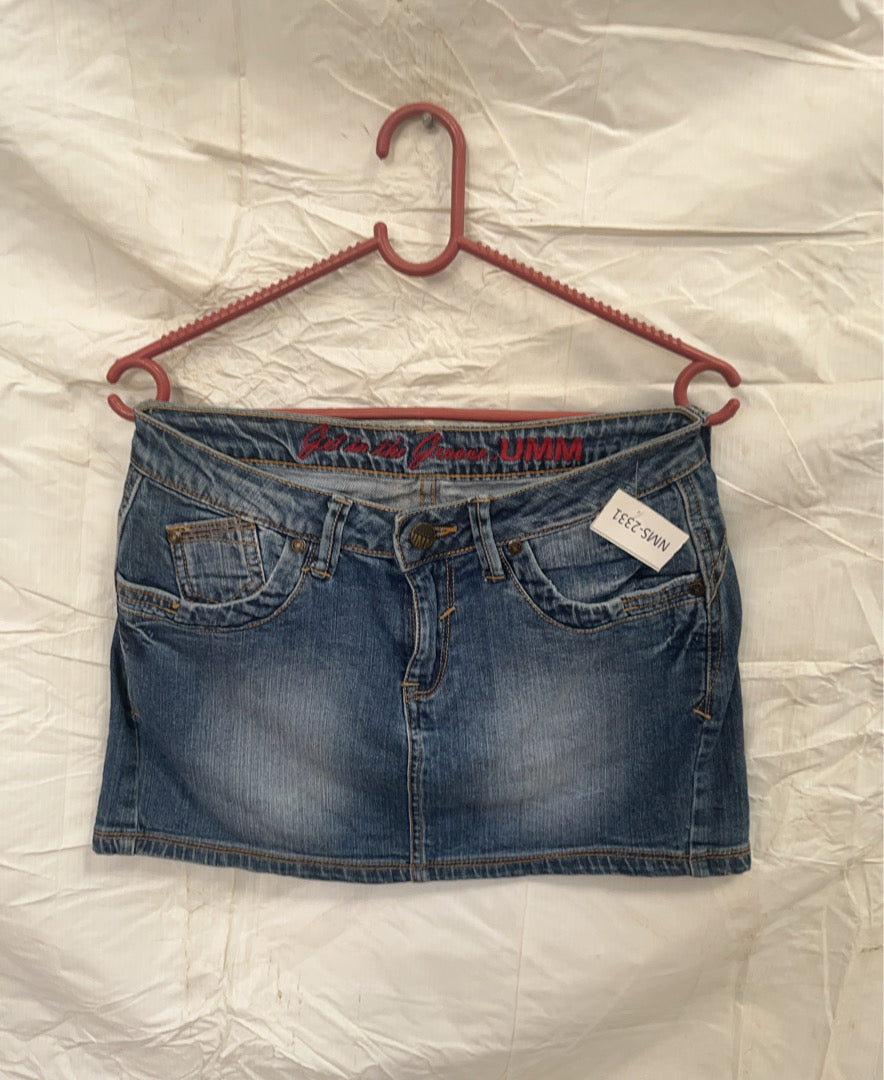 A descriptive alt text for this image