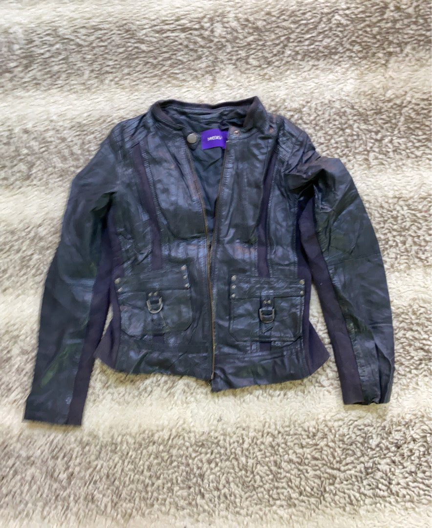 A descriptive alt text for this image