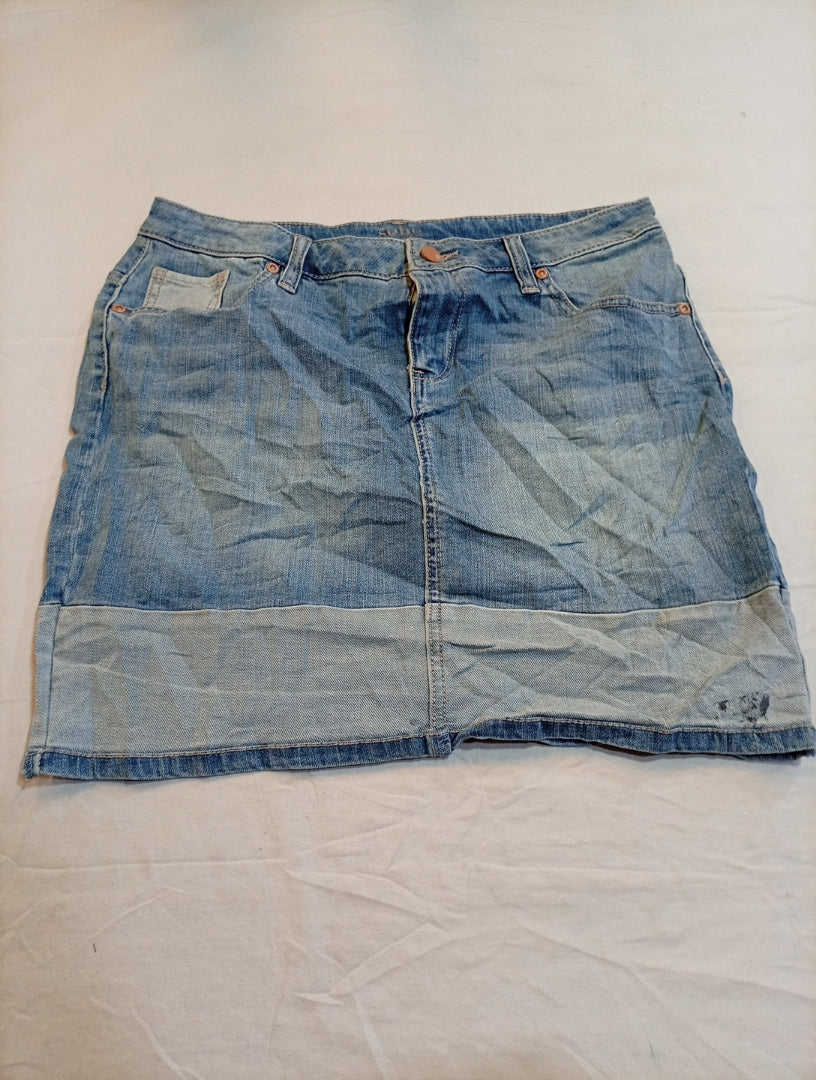 A descriptive alt text for this image