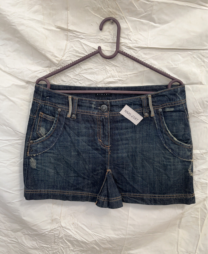 A descriptive alt text for this image