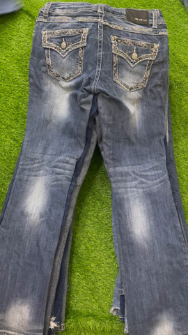 A descriptive alt text for this image