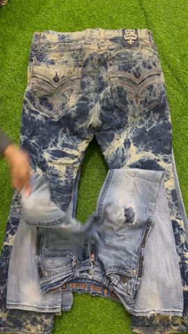 A descriptive alt text for this image