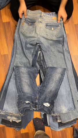 A descriptive alt text for this image