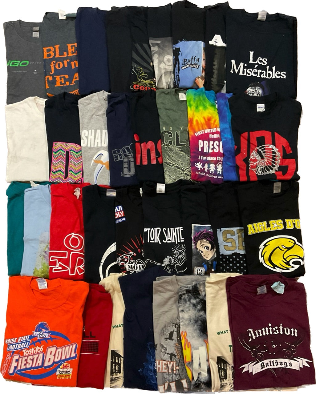 Vintage Gildan Tshirts - 35 Pcs