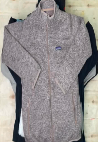 Patagonia fleeces  20 pieces