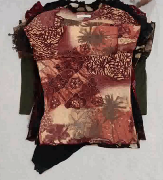 Y2K Chic: A Collection of Vintage Tops for the Fashion-Forward😊👕✨