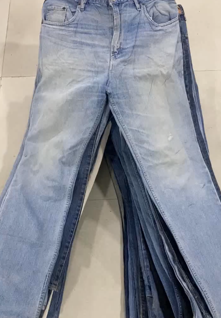 Levi's 501 Jeans - 100 Pieces