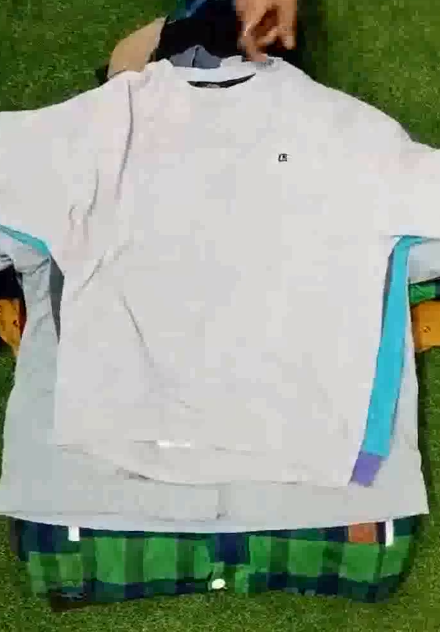 2 £ Sale - Jackets/Sweatshirt/Coats