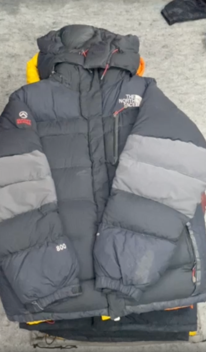 The North Face Puffer - 11 Pieces