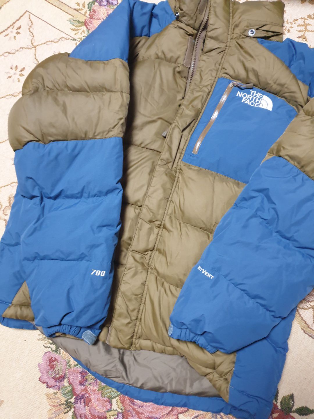 30% off Grade A TNF Puffers - Summer Clearance