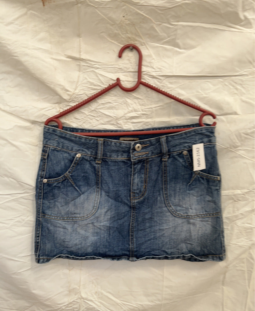 A descriptive alt text for this image