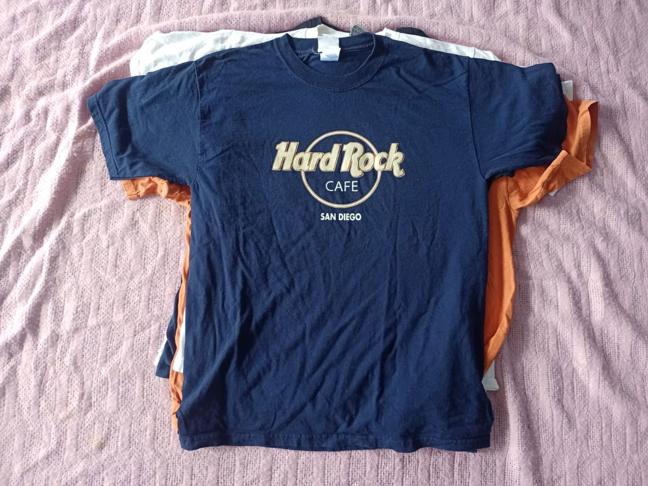 HARD ROCK T-SHIRTS 45 KG BUNDLE