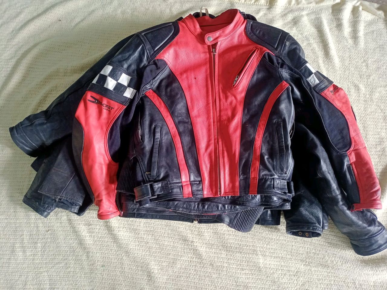 BIKE JACKETS 30 PIECE