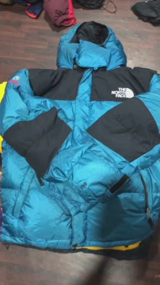 Authentic North Face Jackets - 100 piece bundle