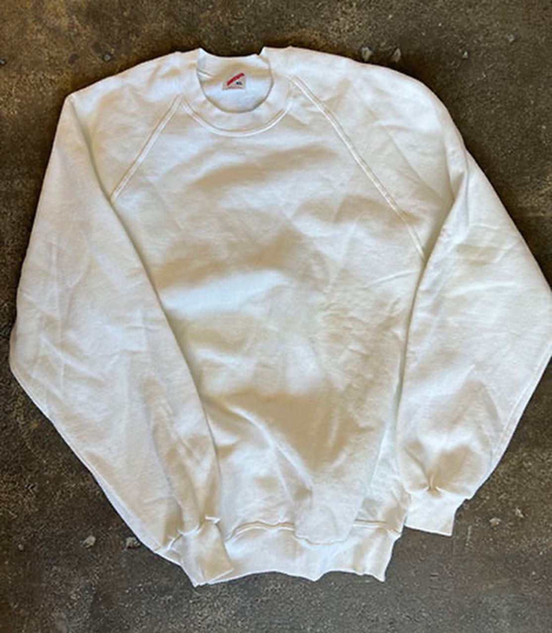 Vintage blank (no print) crewneck sweatshirt (24 pieces)