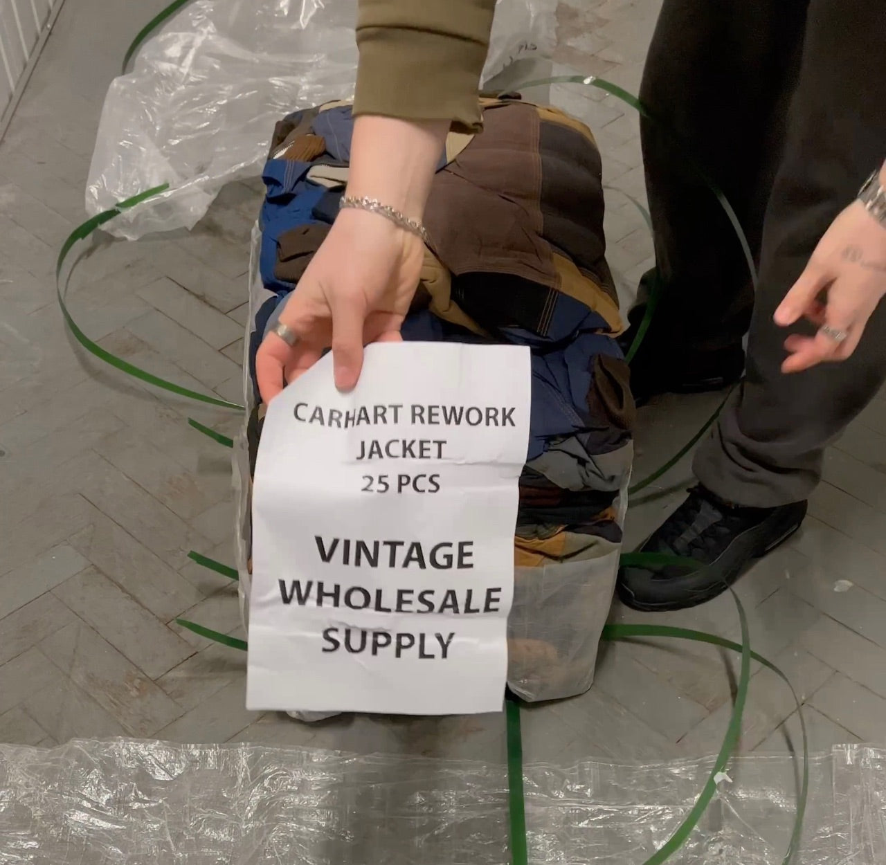 Reworked Carhartt Jackets - 20 Pieces