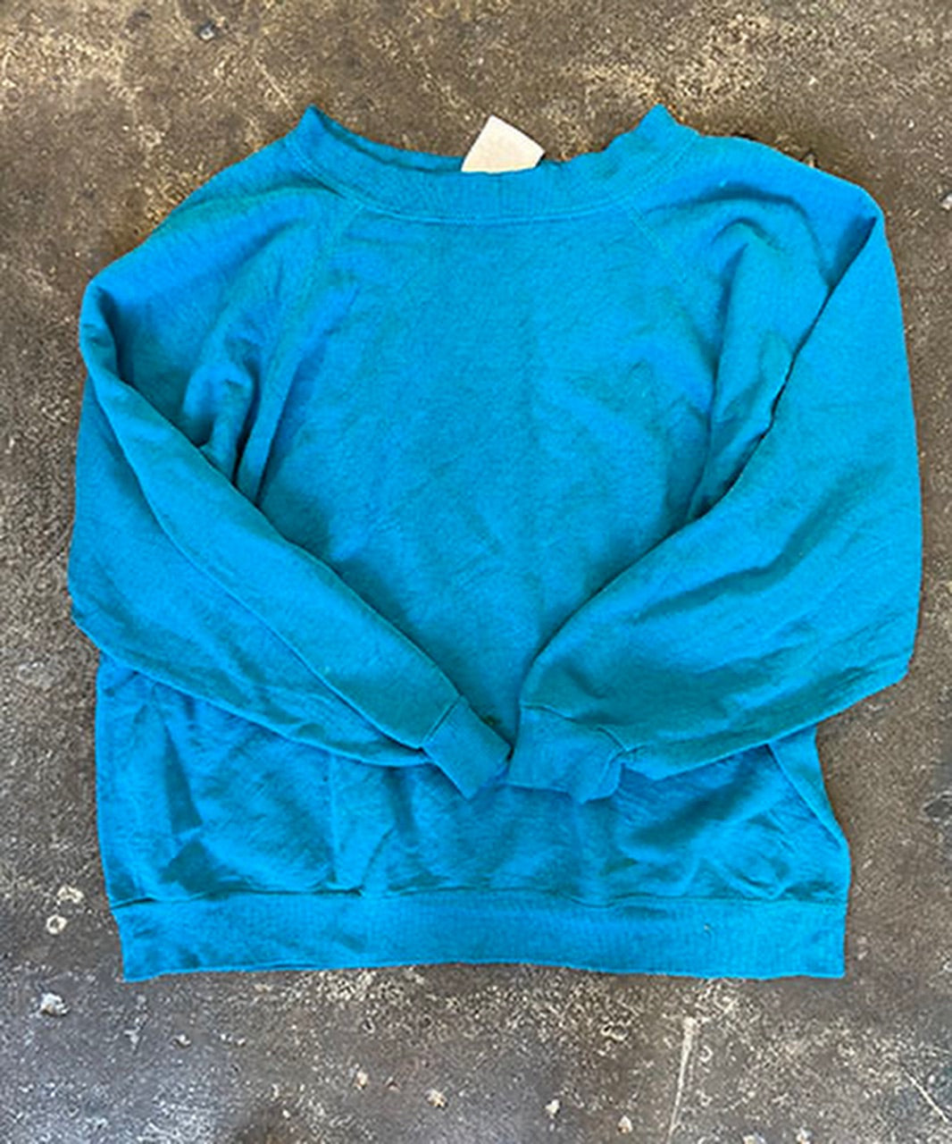 Vintage blank (no print) crewneck sweatshirt (24 pieces)