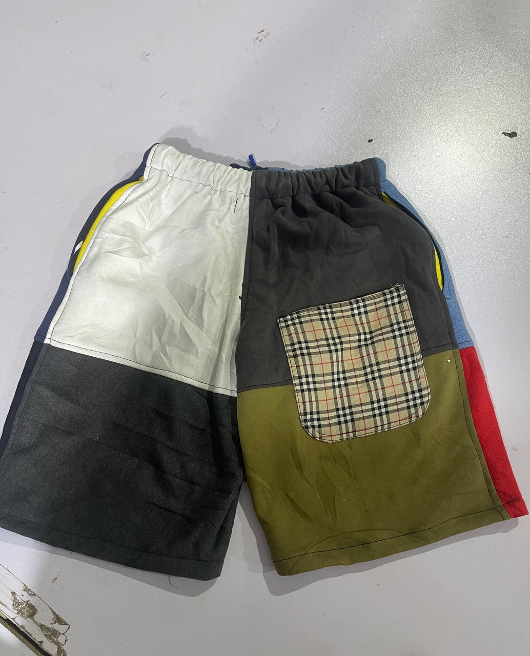 Burberry Reworked Short Bundle (50 pieces)