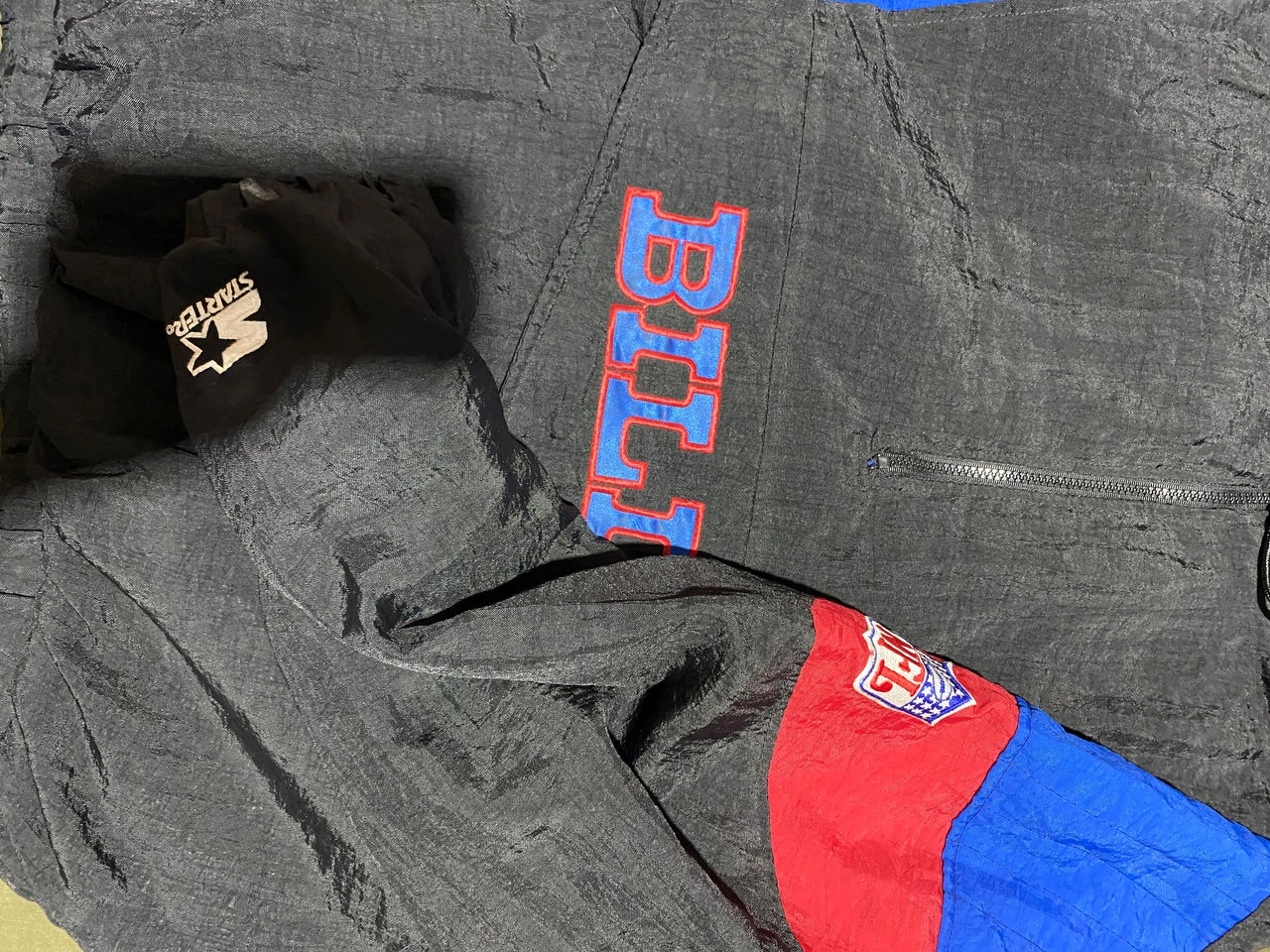 STARTER JACKETS - 11 Pieces