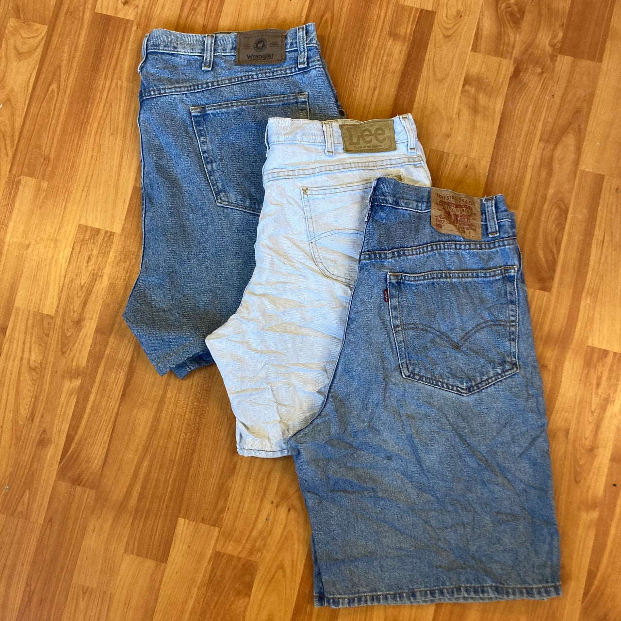 Levi’s, Wrangler & Lee Shorts - 20 Pieces