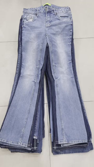 Ladies Flarred Jeans - 30 pieces