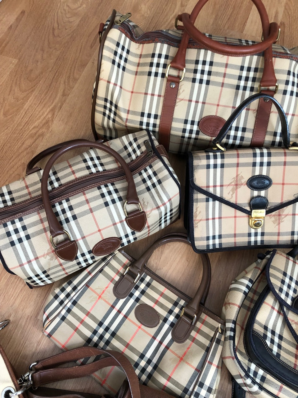 Vintage Burberry bags - 12 pcs