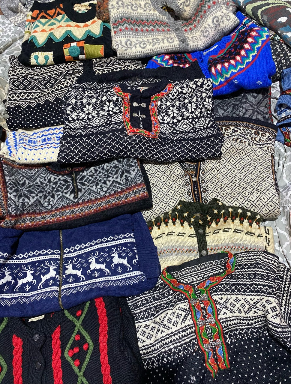 NORWEGIAN STYLE JUMPERS - 32PIECES