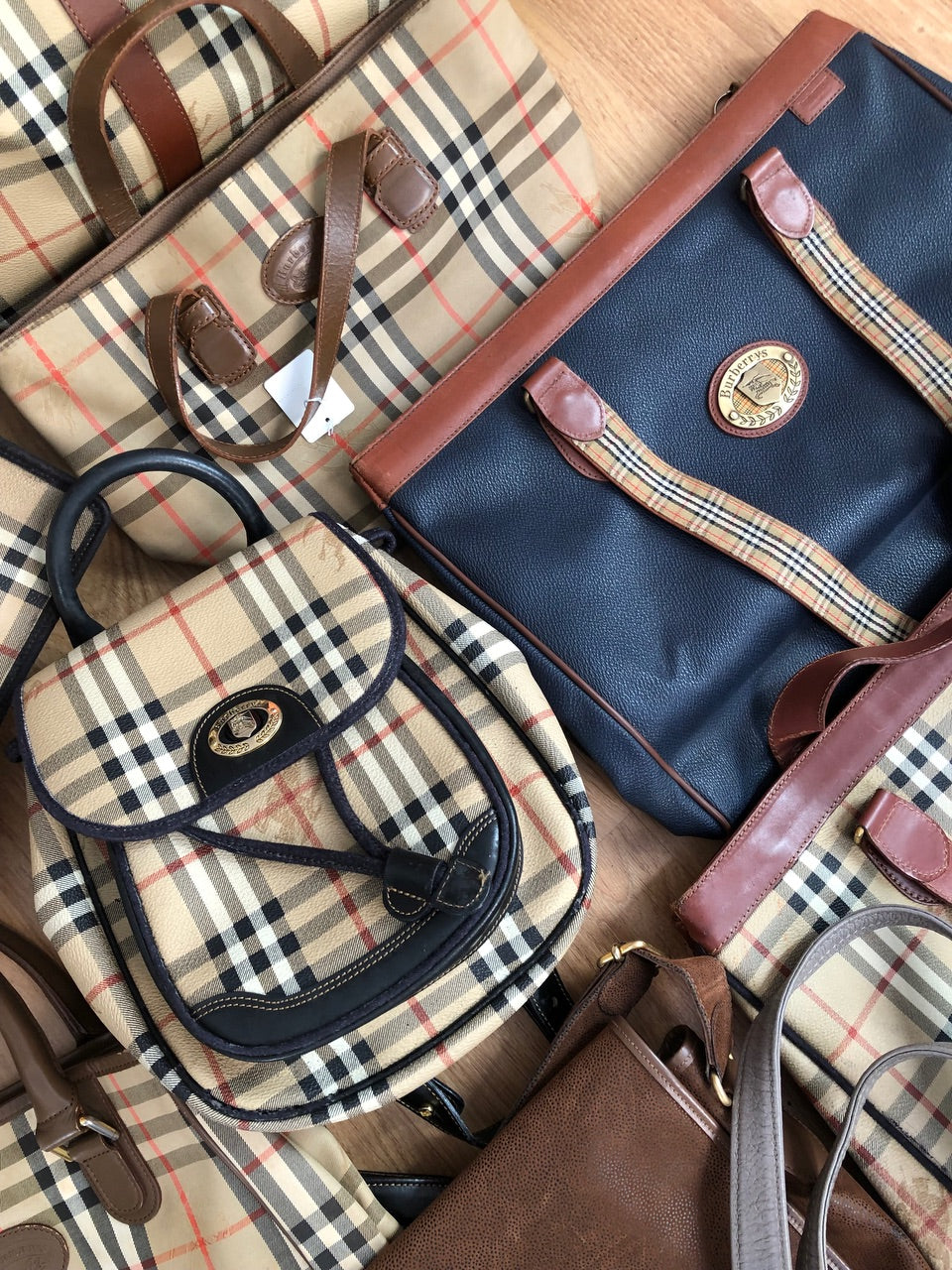 Vintage Burberry bags - 12 pcs