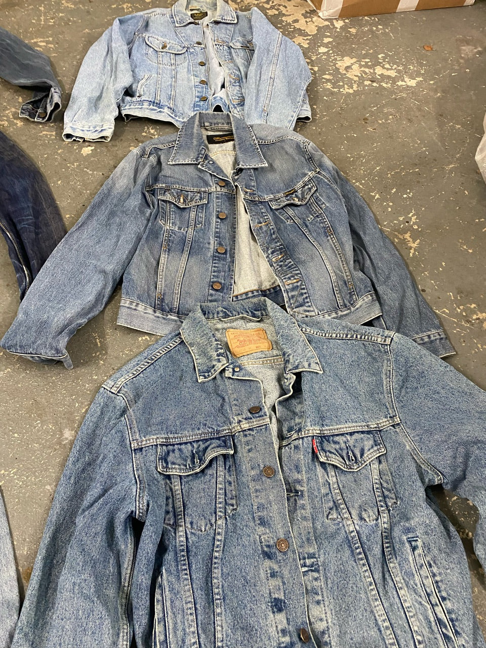 10 pc Levi’s denim jkt mix