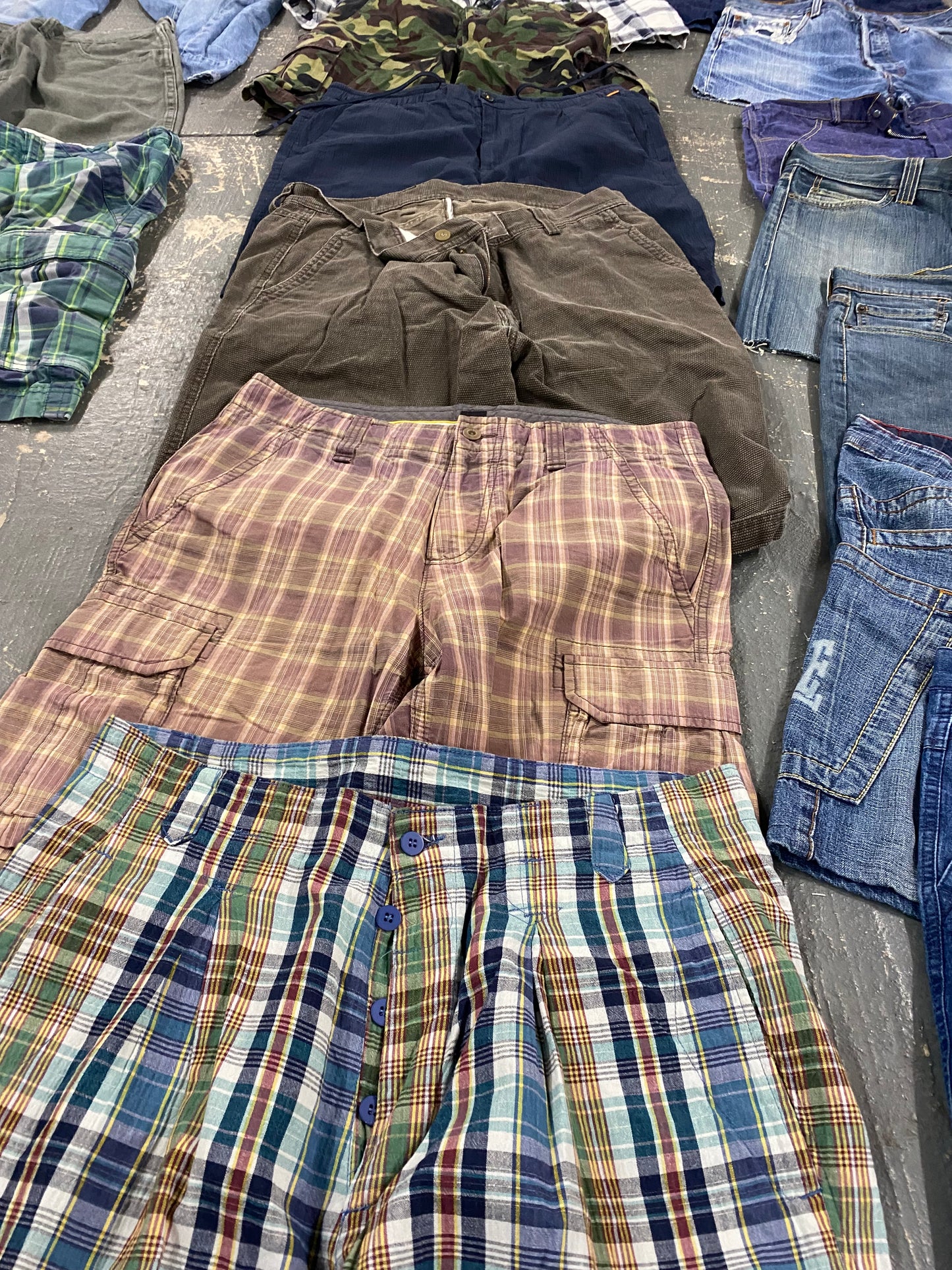 Cargo/check and denim shorts x22