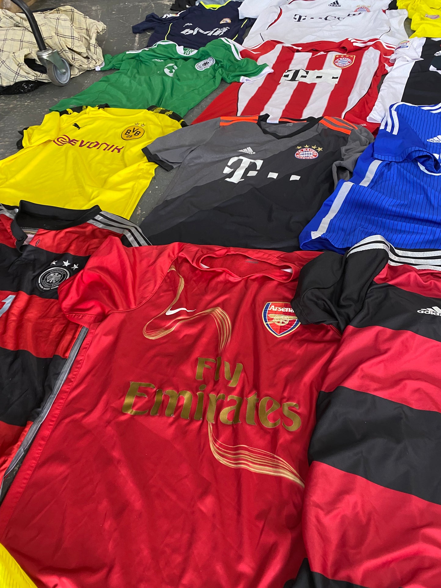 Original football shirts- 24 piece