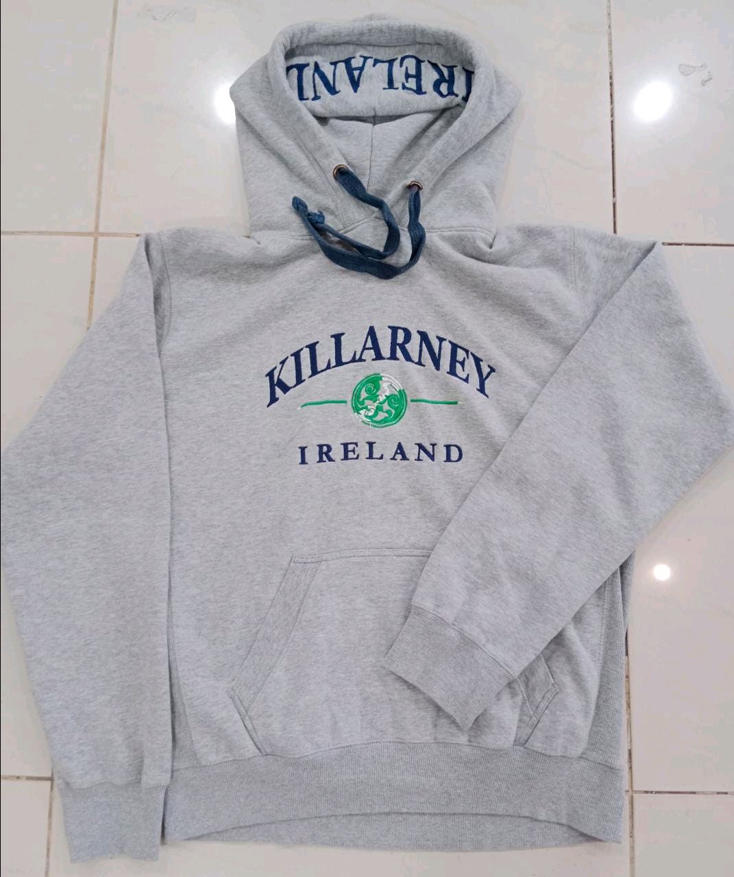 CR381 Vinatge Branded and College Hood - 50 piece