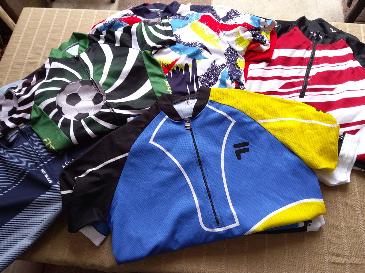 50 x Mixed Cycle shirts in mixed sizes Nice bundle of mixed range Sport Cycling Jerseys