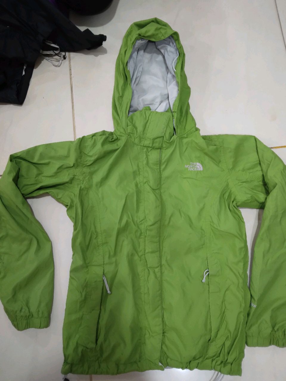 The North Face Light Weight Jacket - 18 piece