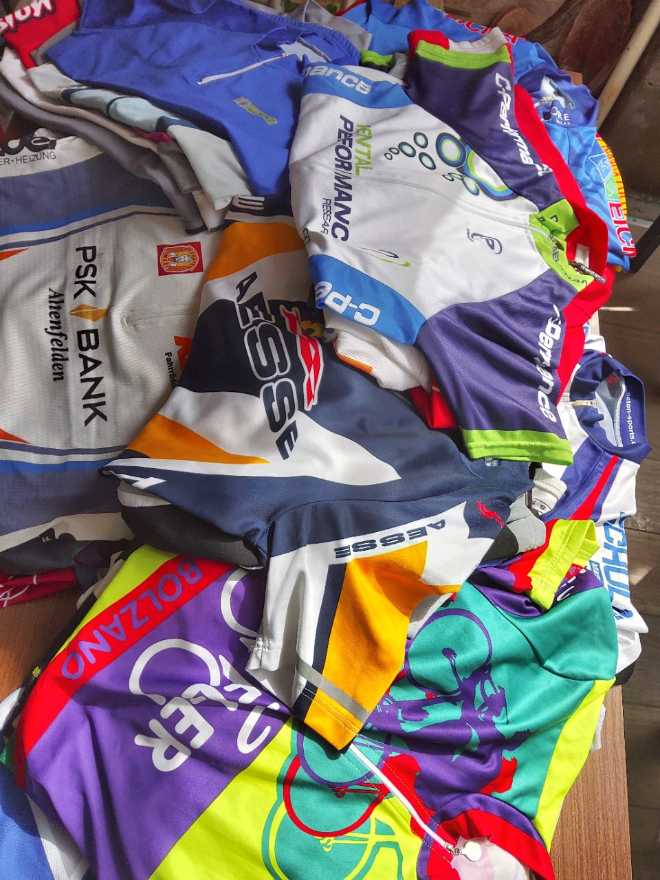 50 x B Grade Ex Display Stock Vintage Sport Cycling Jerseys
