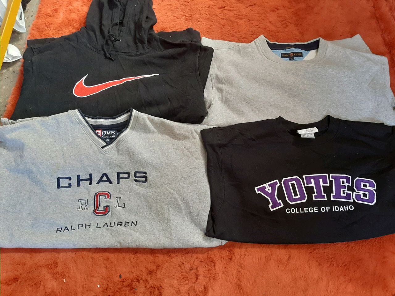 VINTAGE BRANDED SWEATSHIRT/HOODIE 30-pieces