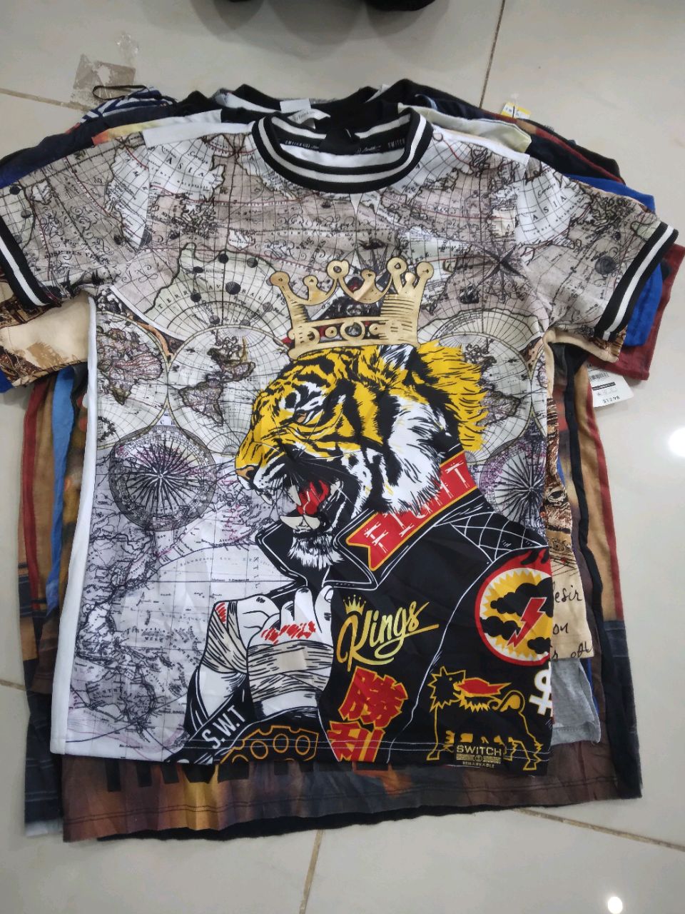 CR 118 - Y2K printed T shirts - 15 pieces